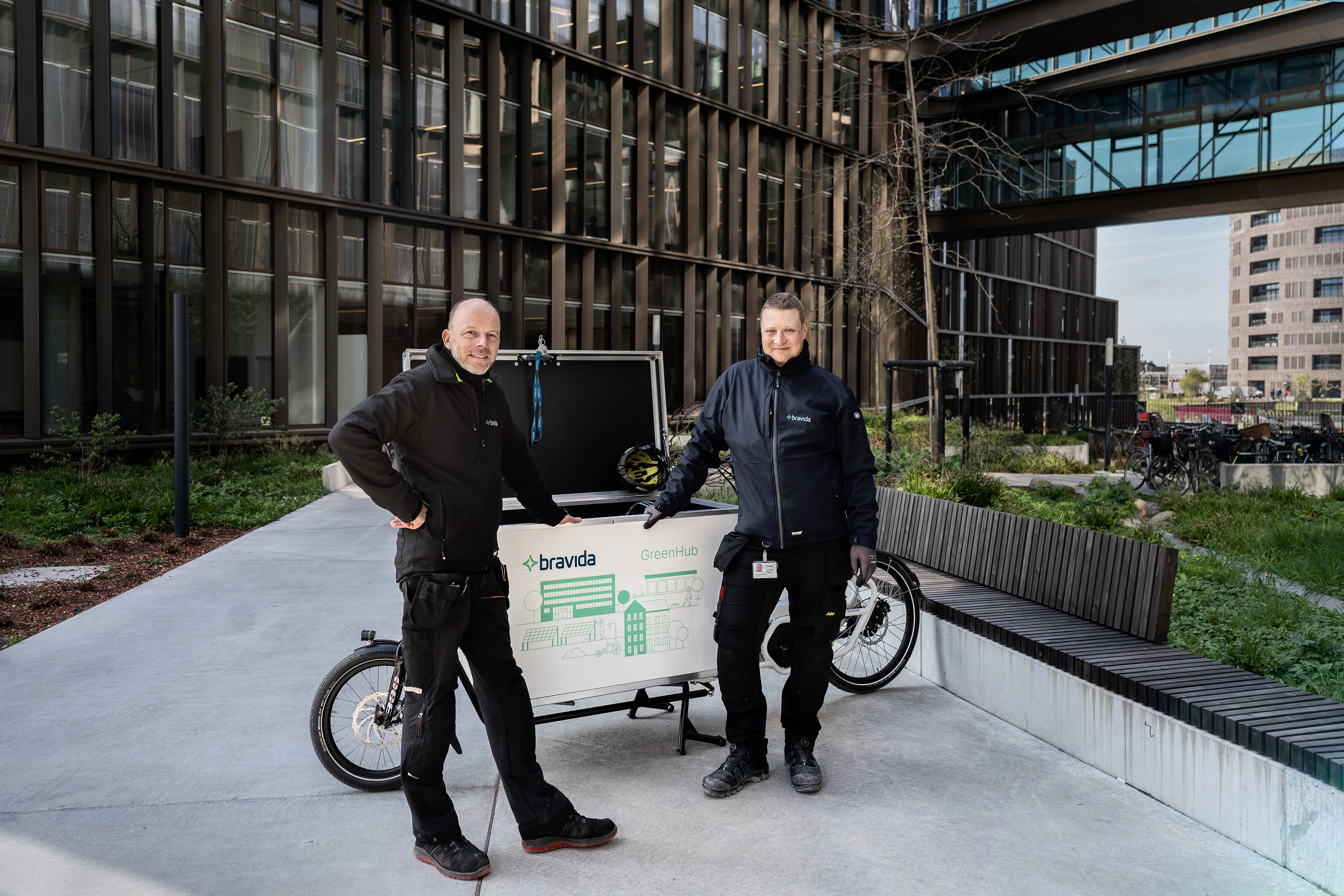 Medarbejder klar til energioptimering for Bygningsstyrrelsen