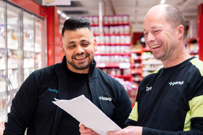 Bravidas kyltekniker installerar energieffektiva kylanläggningar